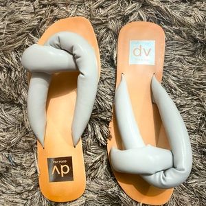 DV DOLCE VITA Joanna Knot Sandal SLIP ON SANDALS